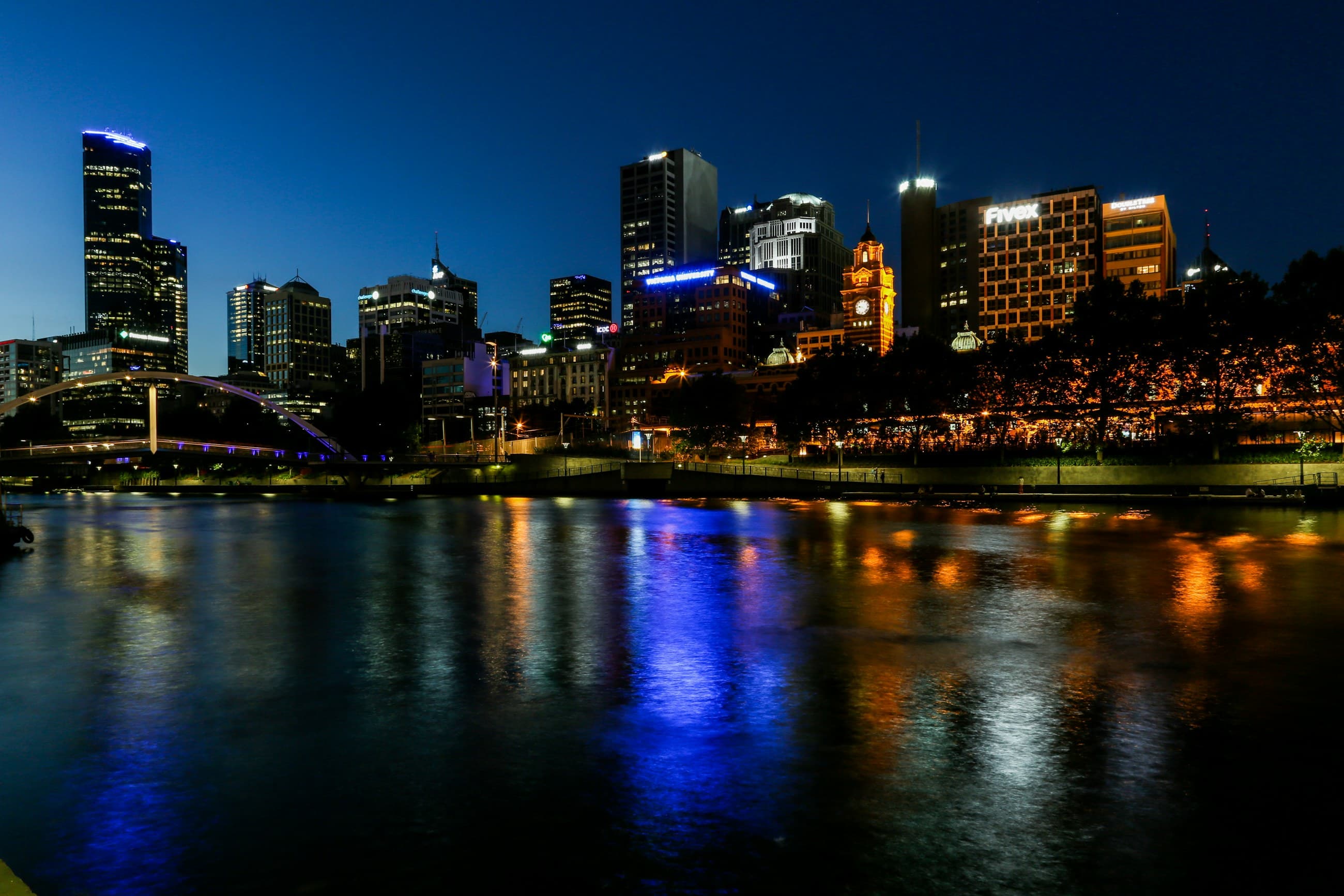 Melbourne CBD and the Yarra River at night